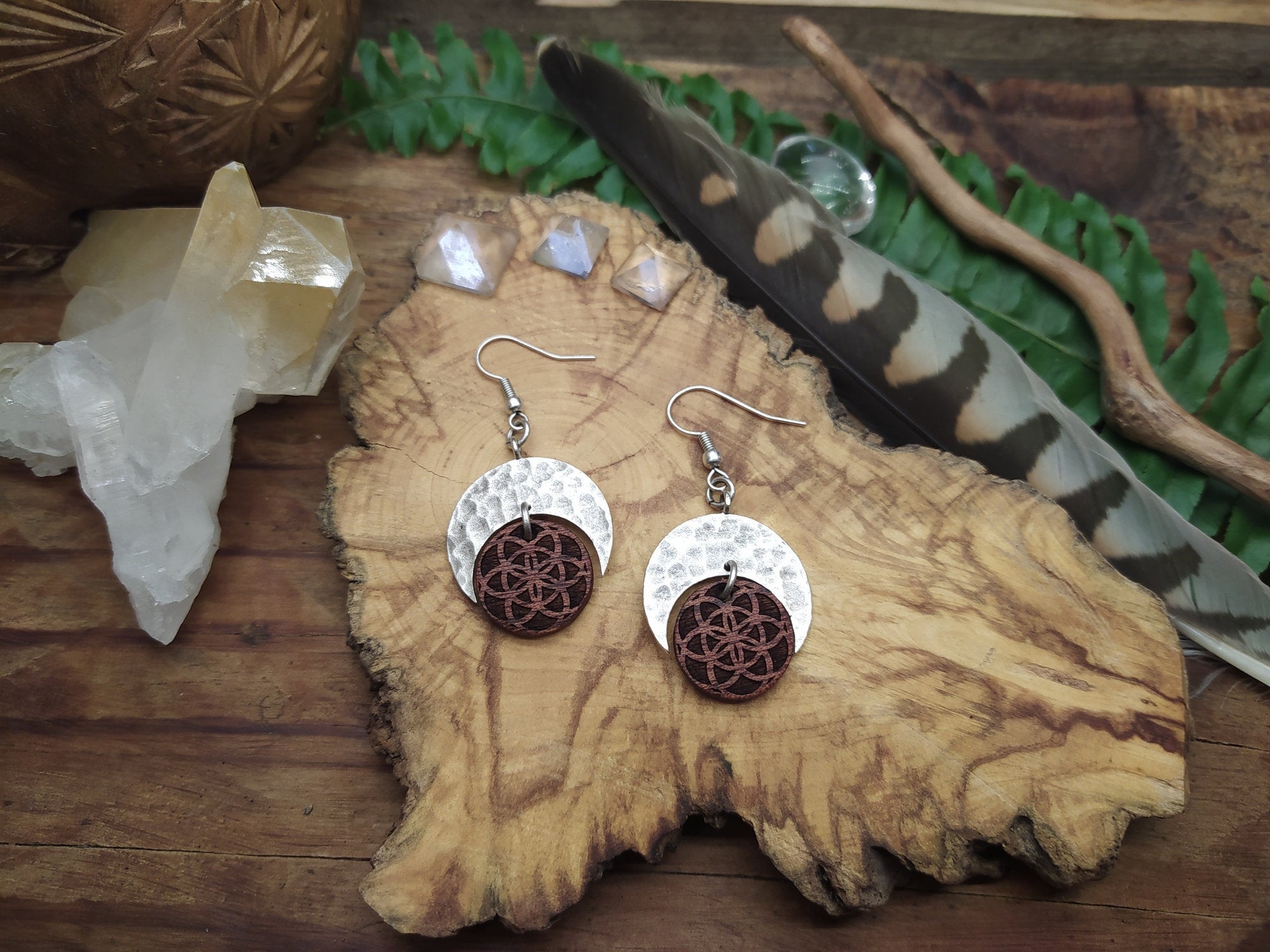 Mahagoni Holz Ohrringe mit Silbermond und Seed of Life Design ~*~ Lasercut hölzerner Schmuck